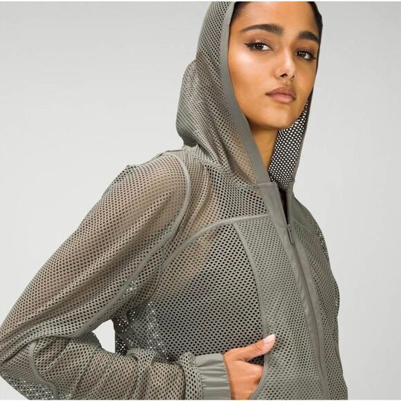 Lululemon Sage Green Relaxed Fit Mesh Hooded Front Zip Jacket 4 - Picture 1 of 11